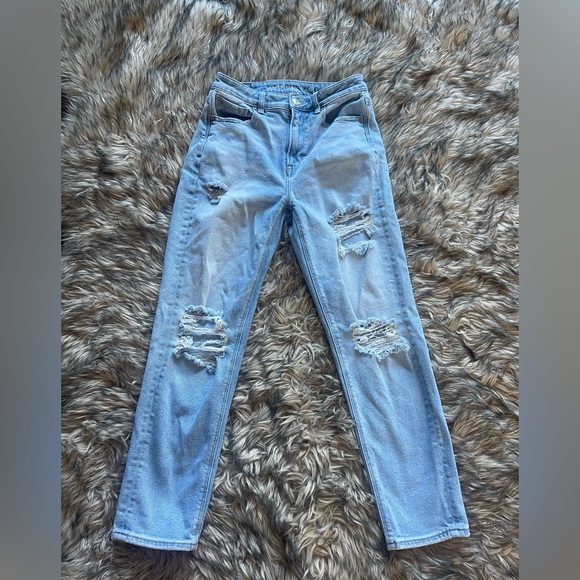 American Eagle Straight Mom Jean size 2 Reg 👖 - Picture 1 of 6